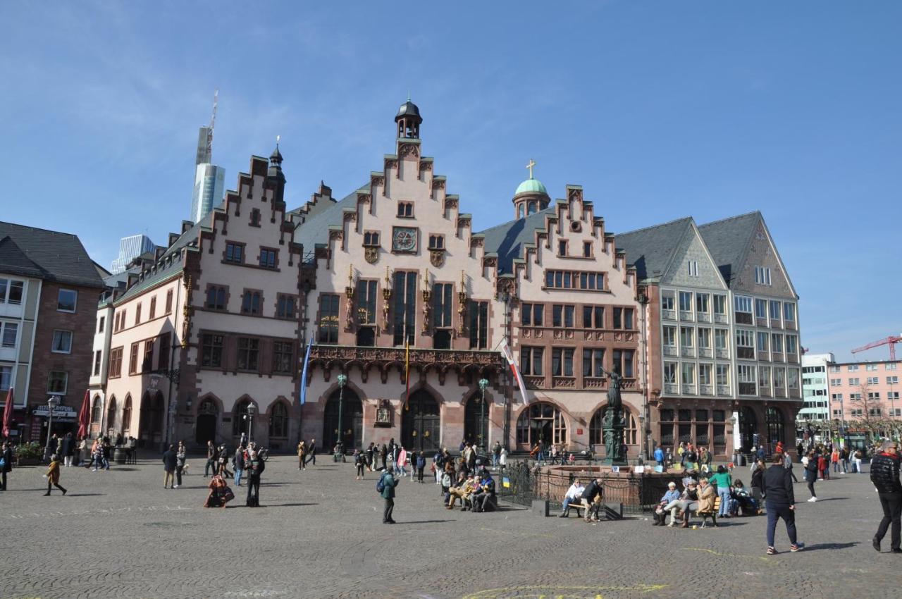Bed & Breakfast Frankfurt 2*